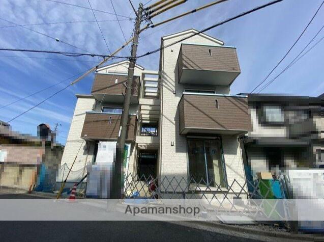 横浜マリオン