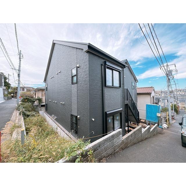 ラフィーネ三ツ沢南町