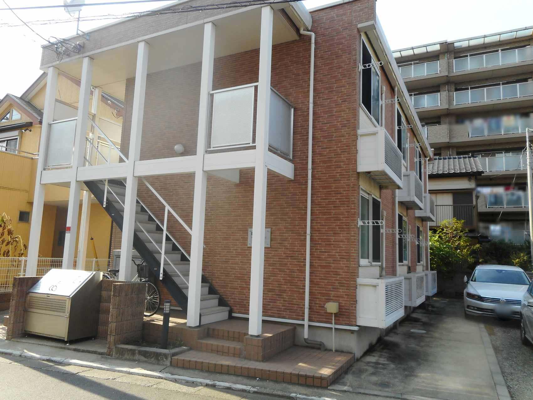 レオパレスヤングヴィラ坂上