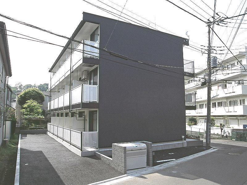 レオパレスエスカリエ青家