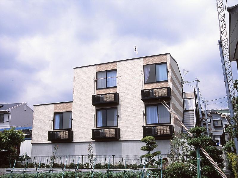 レオパレスFファミーユ