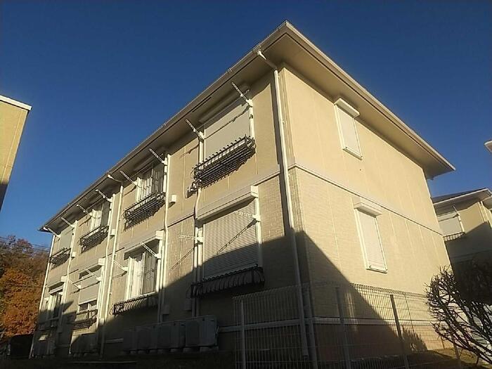 クレール四季彩の丘弐番館