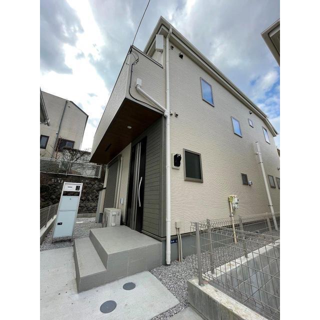 小田急電鉄小田原線 百合ケ丘駅 徒歩17分 2階建 築4年