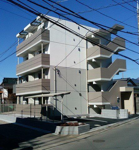 神奈川県秦野市堀西の建物