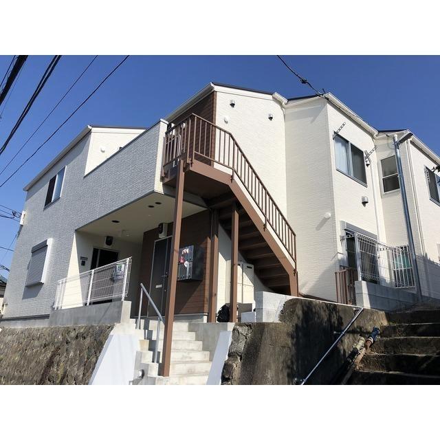 神奈川県川崎市高津区子母口の建物