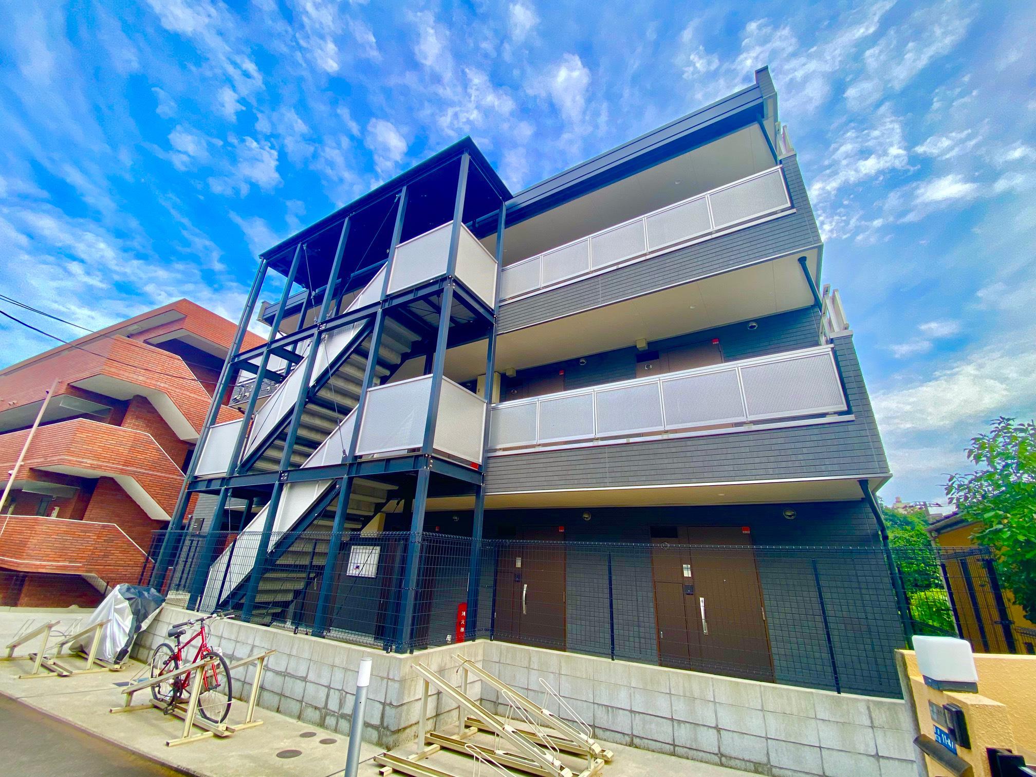 リブリ・西谷駅前