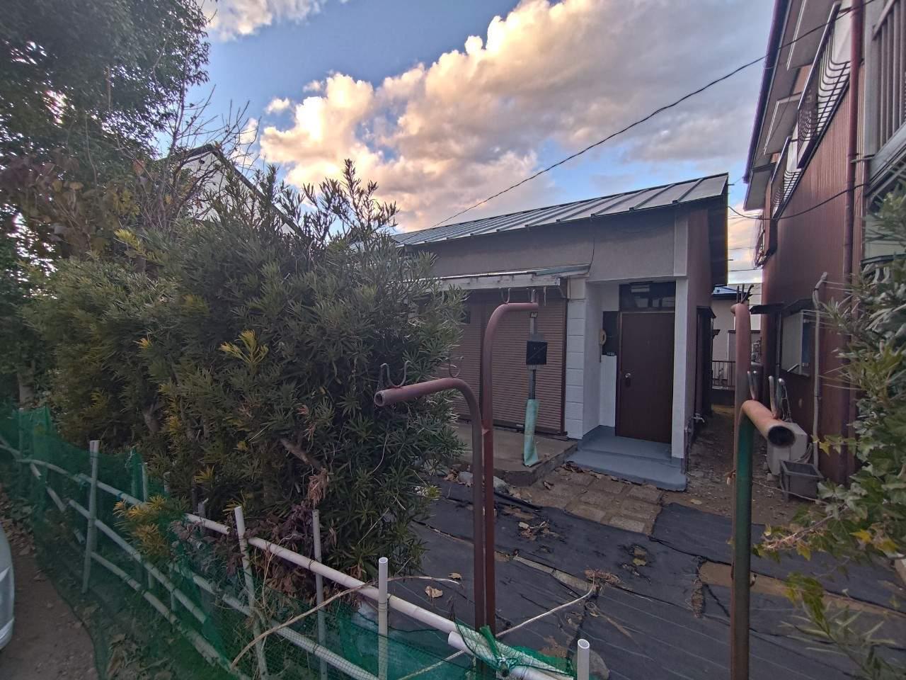 神奈川県平塚市東八幡1丁目の戸建賃貸