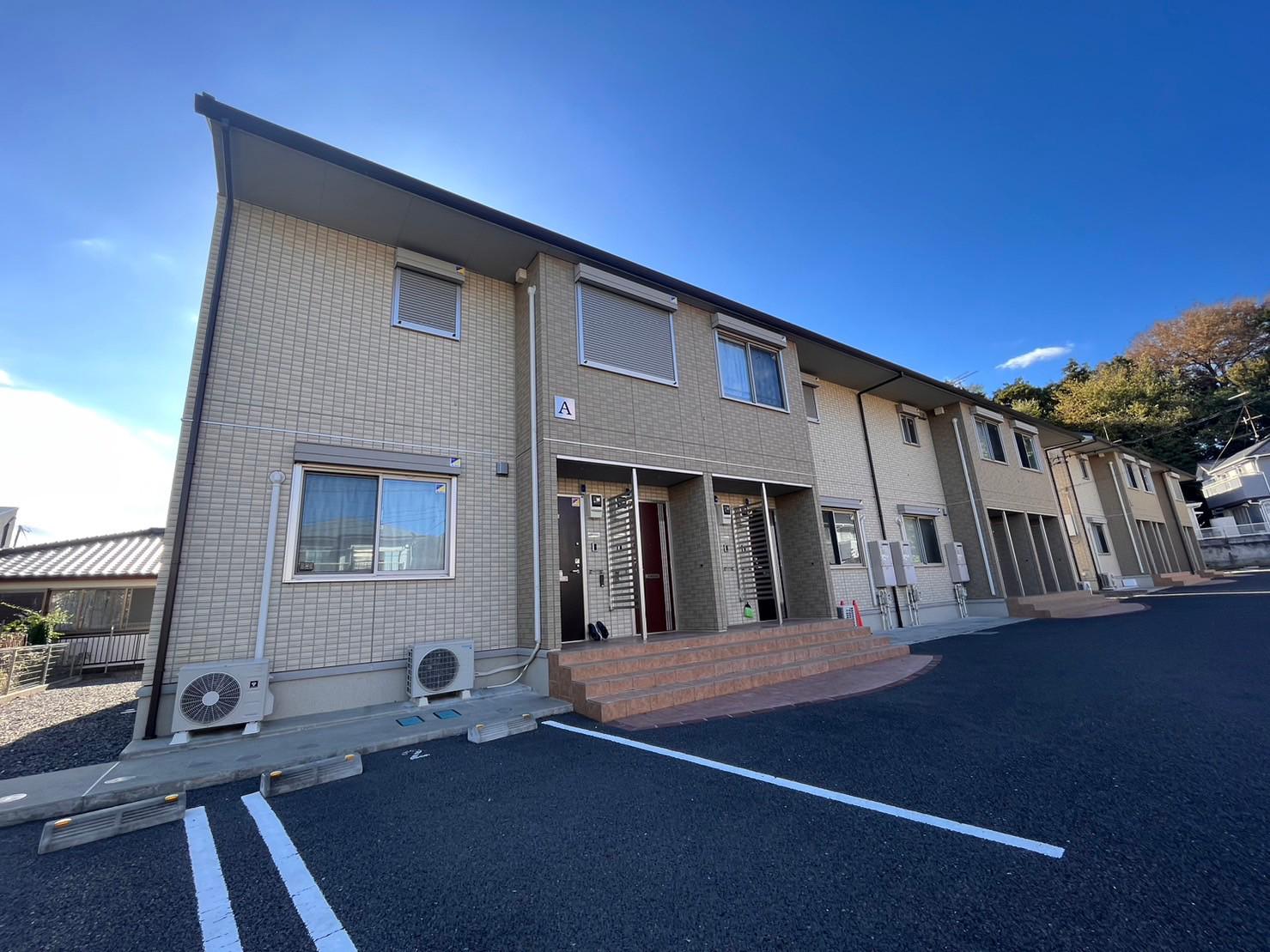 越の山ハイツ A