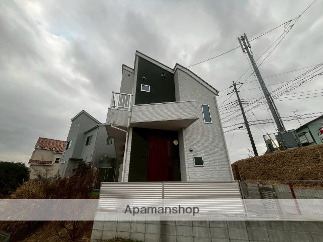 神奈川県平塚市 2階建 築6年