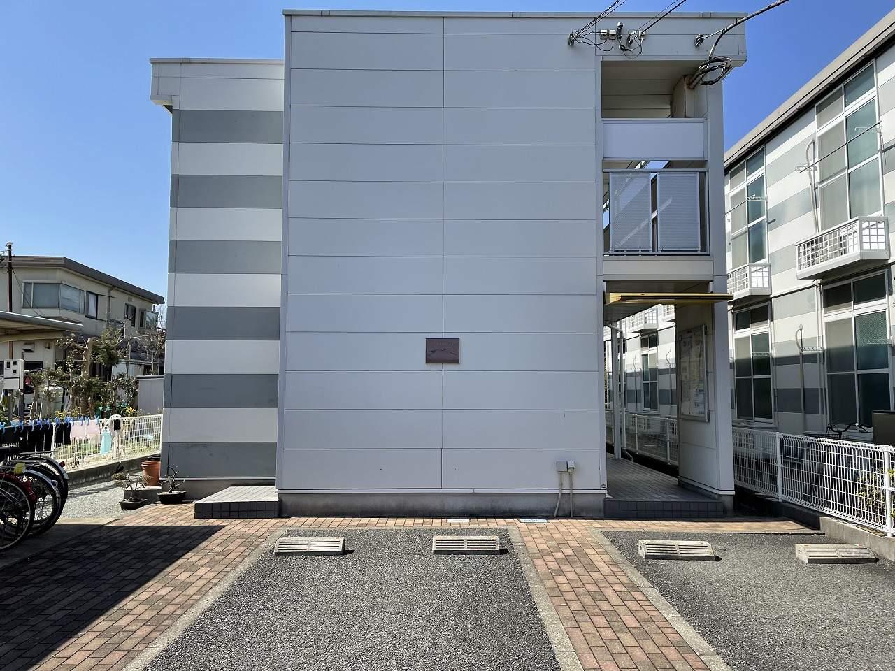 レオパレスファミリア湘南-南館