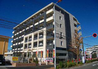 ファミリアレアーレ