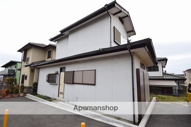 神奈川県伊勢原市笠窪の戸建賃貸