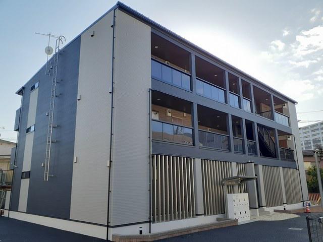 小田急電鉄小田原線 秦野駅 徒歩7分 3階建 築4年