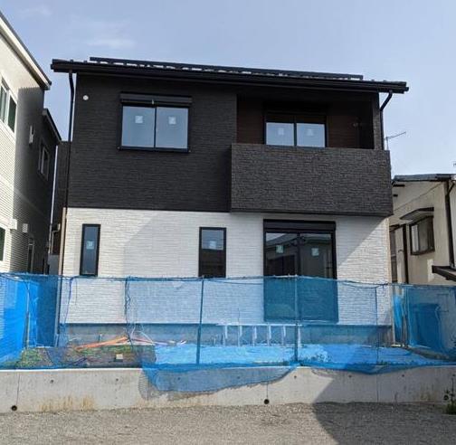 小田急電鉄小田原線 伊勢原駅 徒歩14分 2階建 築5年