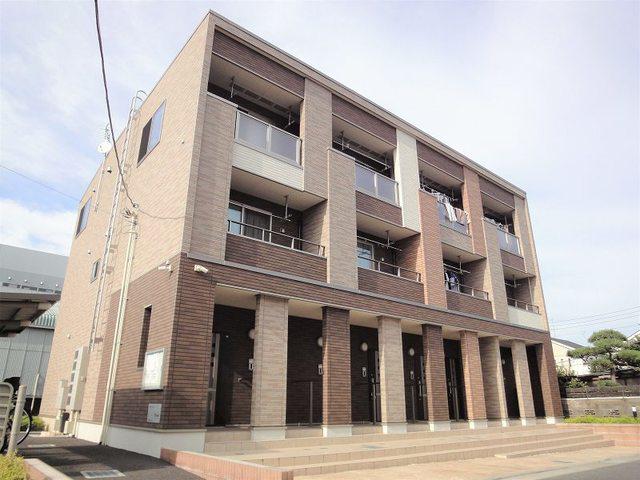 神奈川県平塚市四之宮6丁目の建物