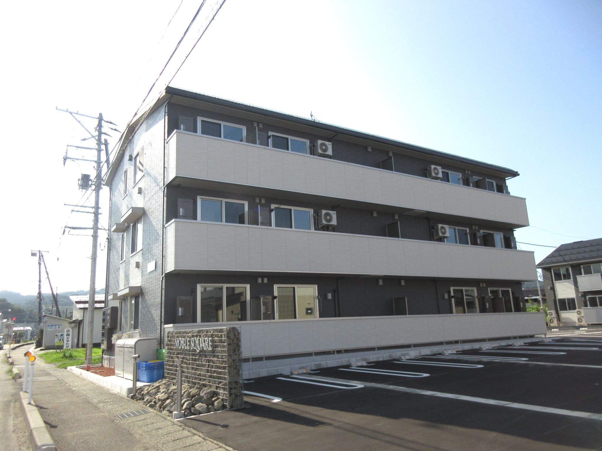 ノーブル スクエア A