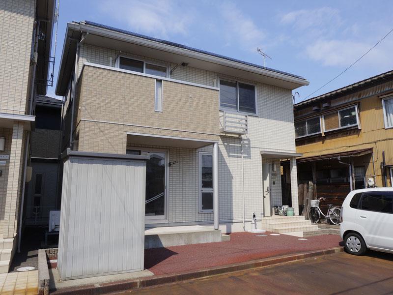 新潟県長岡市 2階建 築16年