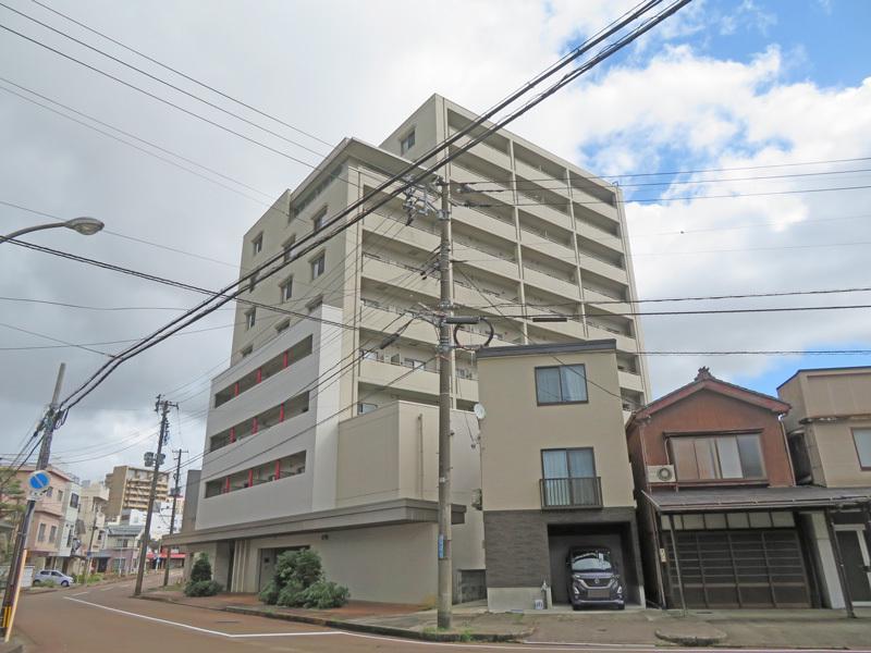クレストスクエア