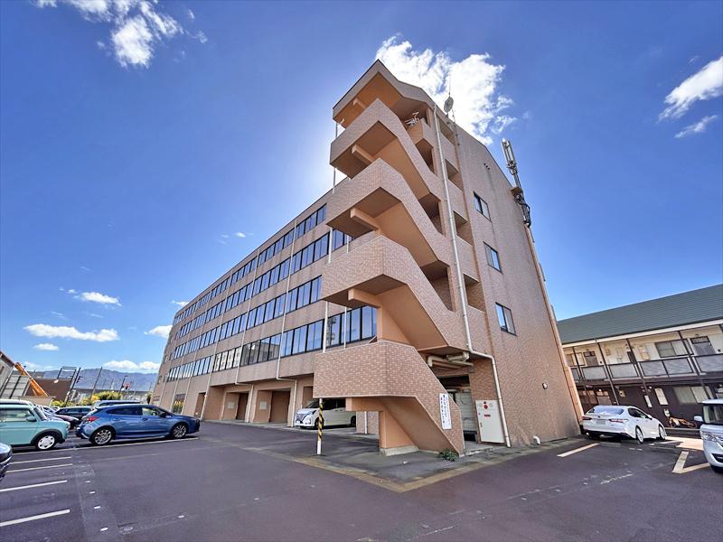 ロイヤルプレイス010