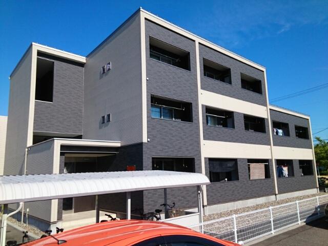 新潟県新潟市東区 3階建 築9年