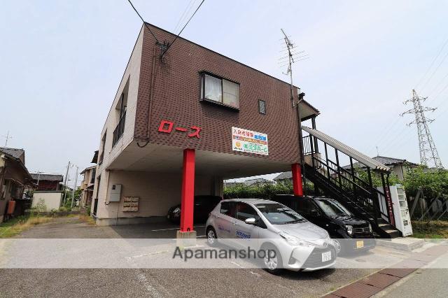 富山県富山市吉作の建物