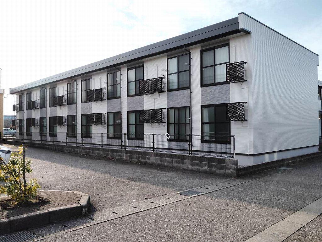 レオパレスファミーユ砺波