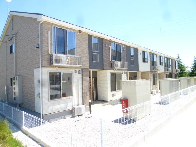 富山県高岡市の建物