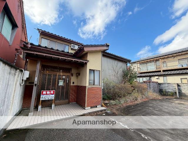 富山県高岡市伏木中央町の戸建賃貸