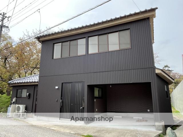 富山県高岡市本丸町の戸建賃貸