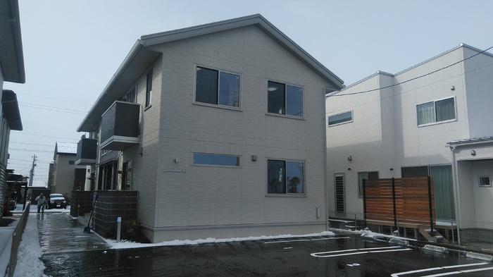 石川県白山市菜の花3丁目の建物