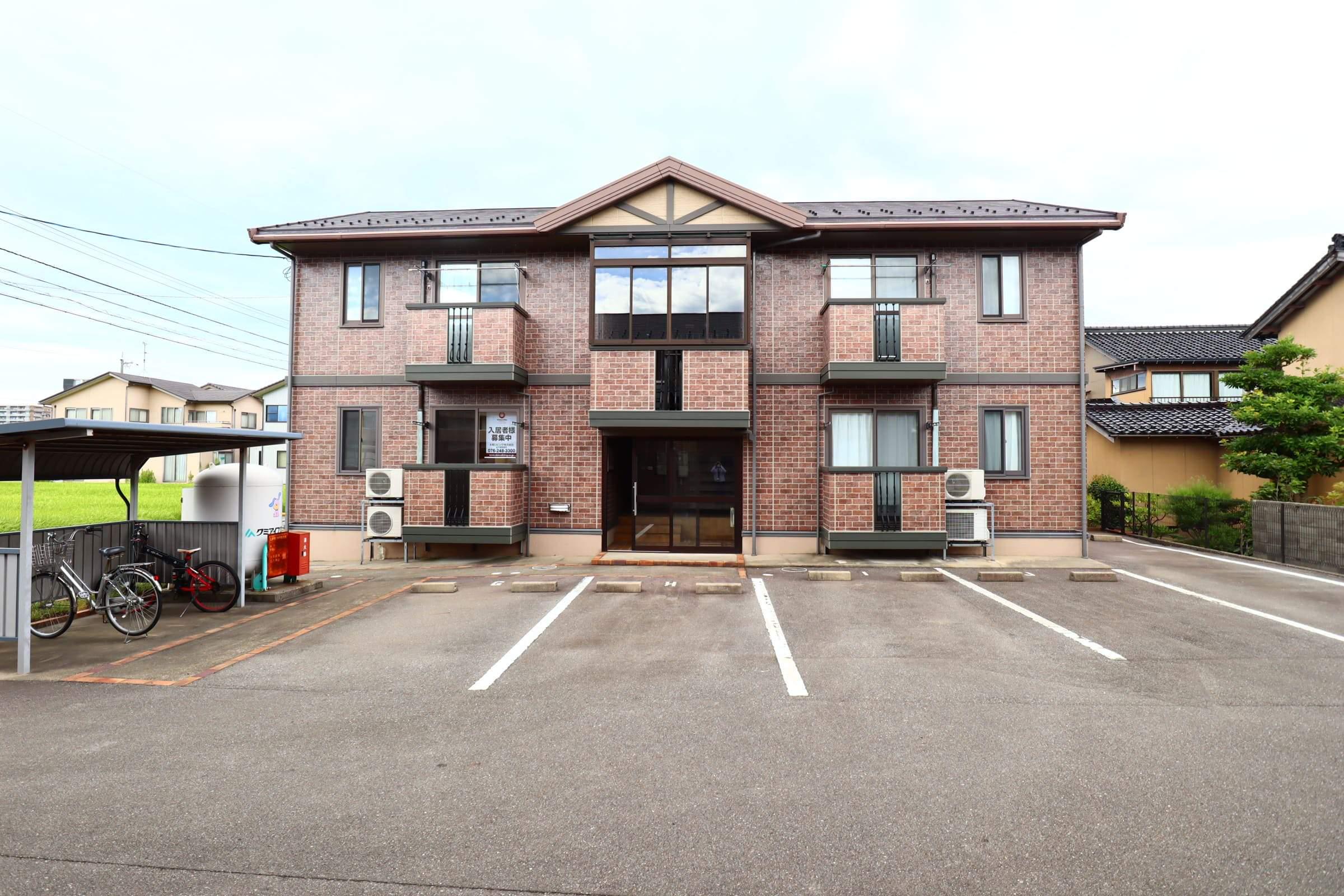 ヴィヴレ横川 B