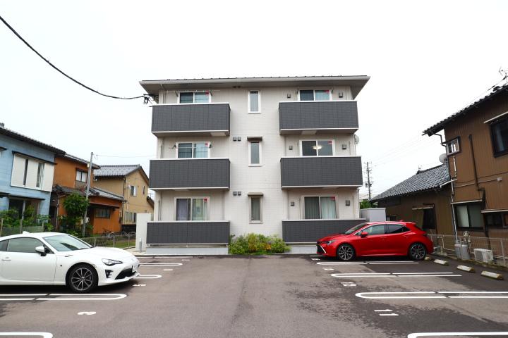 コンフォール三池