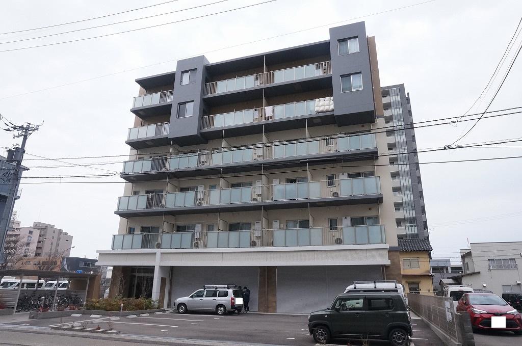 トライアンフけやき通