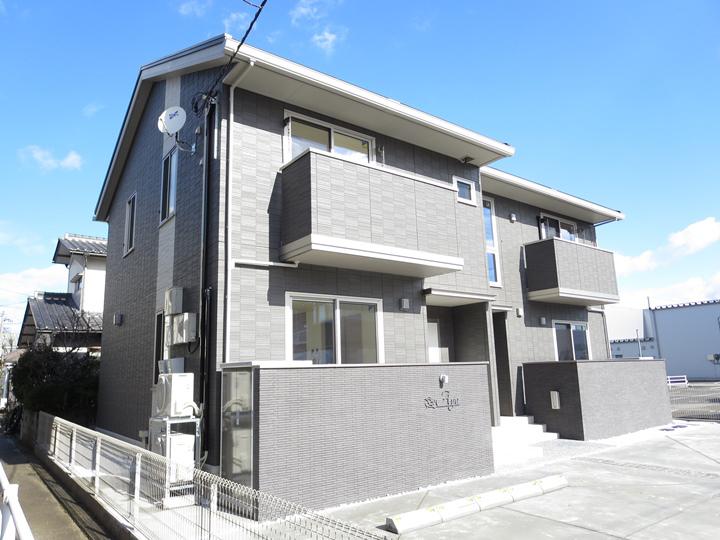 石川県野々市市 2階建 築9年