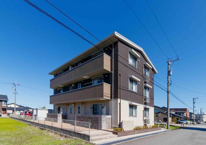 アンジュール