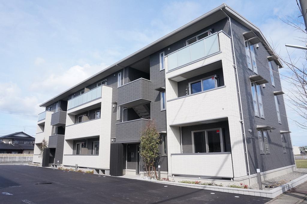 北陸鉄道石川線 額住宅前駅 徒歩14分 3階建 築7年