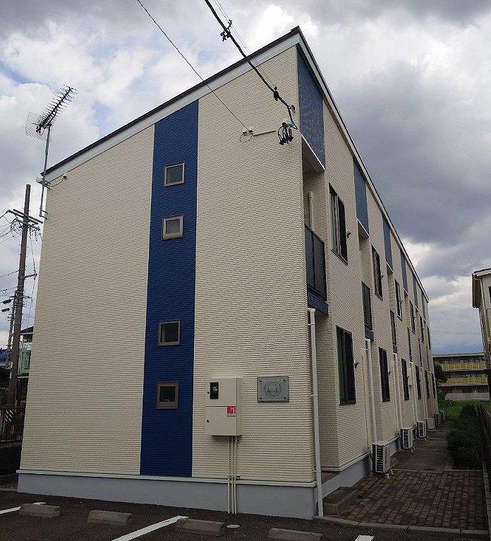 レオネクストラウール