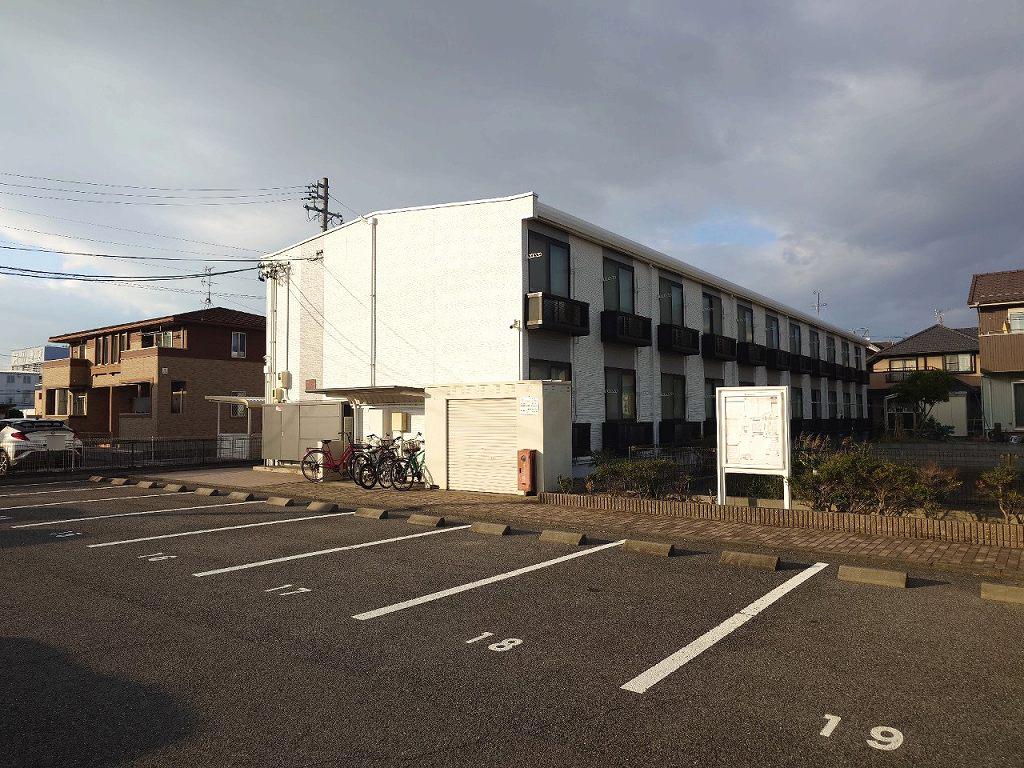 レオパレスプレミール友