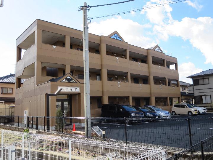 静岡県裾野市石脇の建物