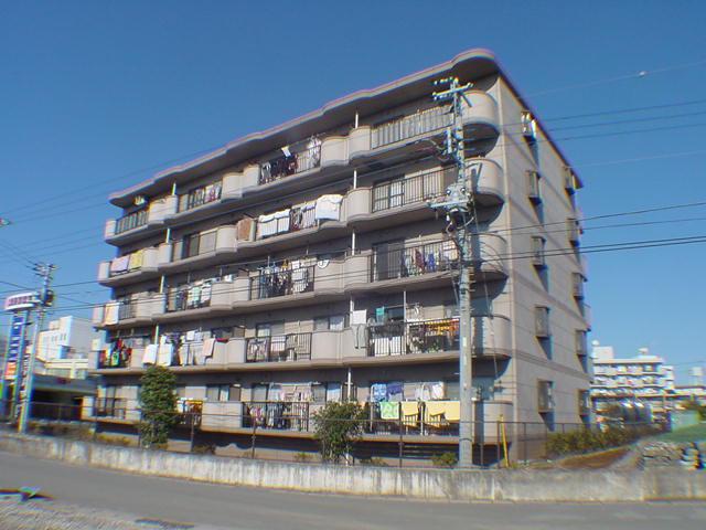 カミヤエステート