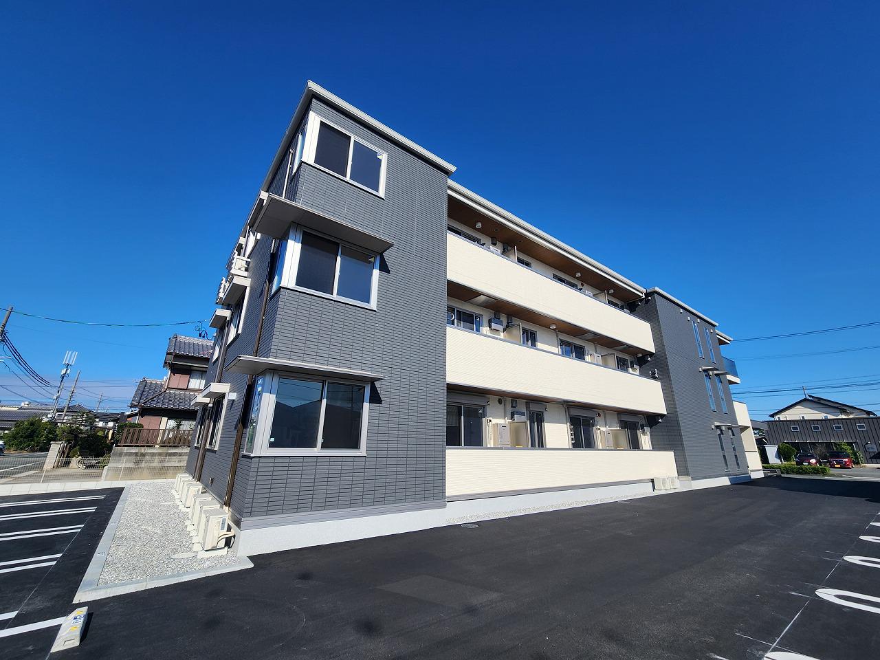 静岡県浜松市中央区 3階建 築1年