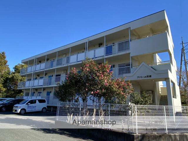 ファミーユ安座