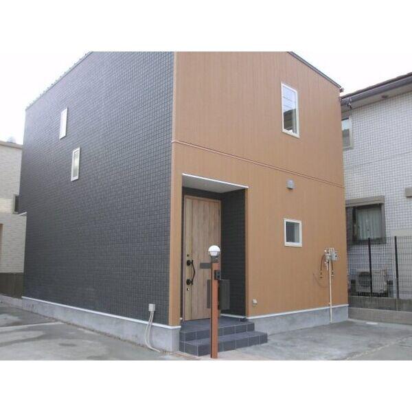 愛知県豊田市泉町1丁目の戸建賃貸