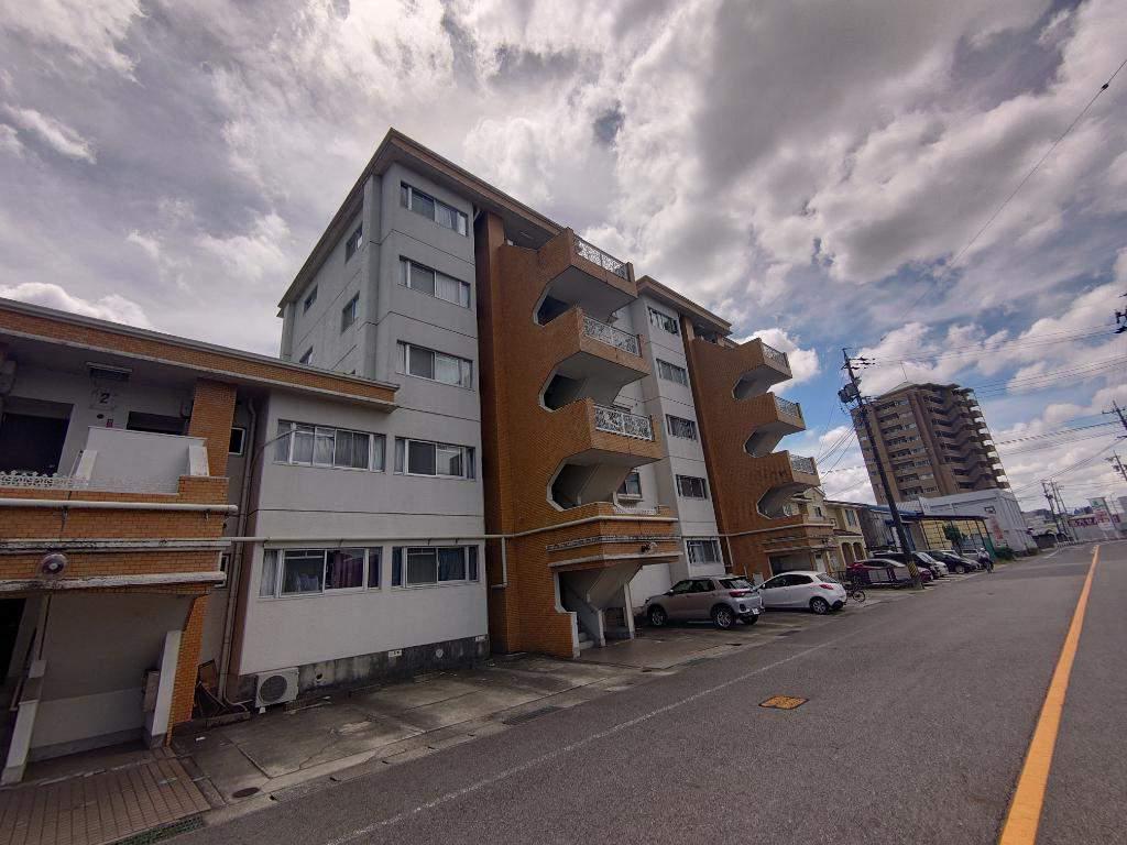 ユニーブル梅坪206号