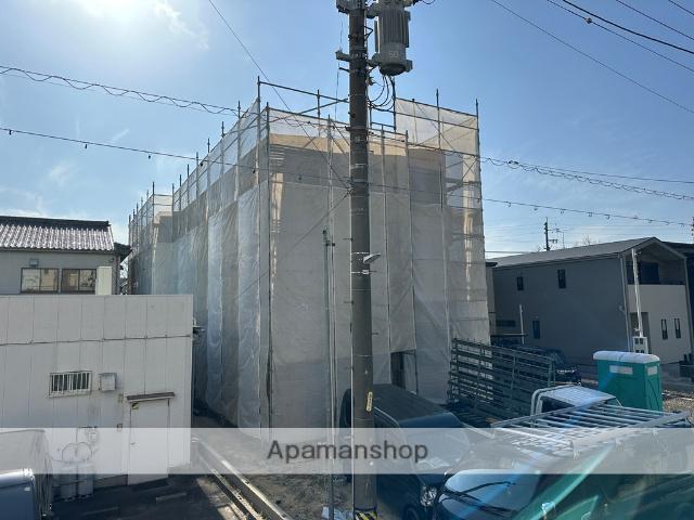 愛知県岡崎市 3階建 新築