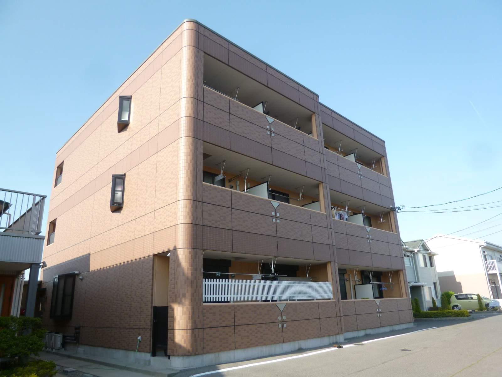 ロイヤル木の家Ⅱ番館