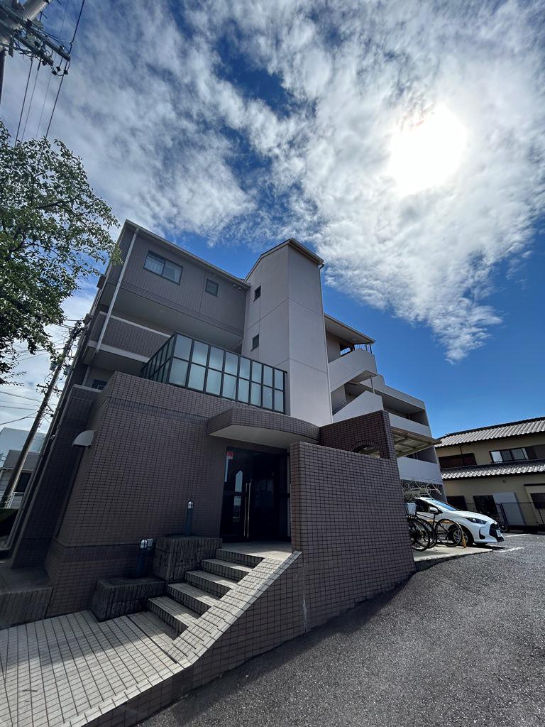 クレストコート