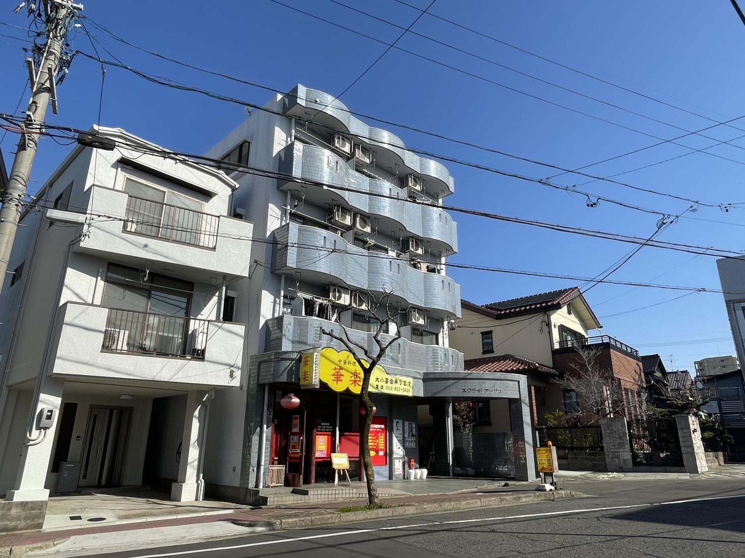 エクラ・ド・アージュ