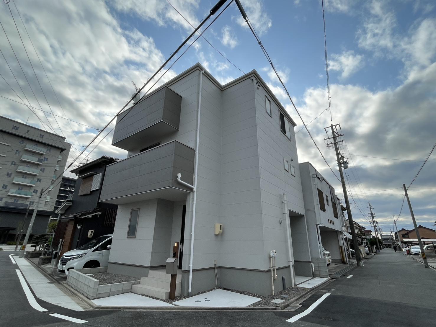 名古屋市名港線 東海通駅 徒歩7分 3階建 築1年