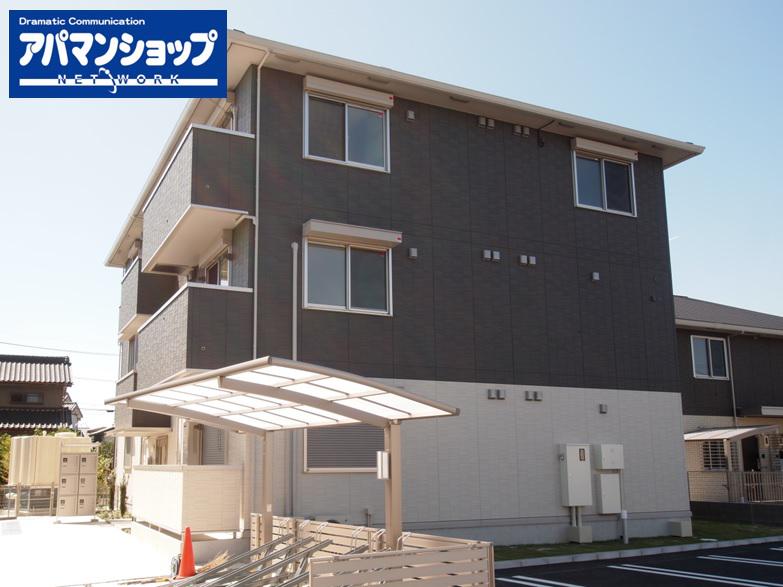 リビングタウン富木島 B